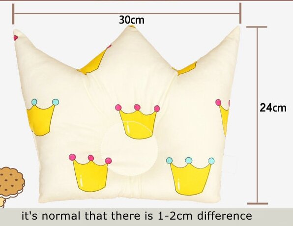 Ins-新生児用の北欧の整形枕,かわいい王冠の形をした綿の寝具,0〜1歳の赤ちゃん用の頭の保護