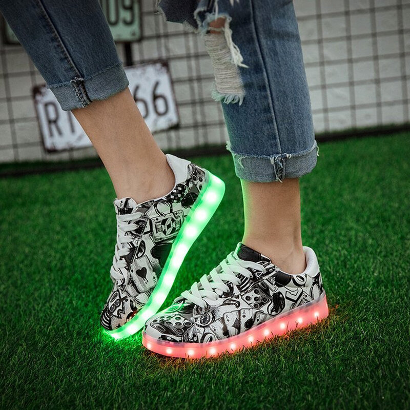 Luminous Sneakers Krasovki Children Led Luminous Girls Shoes for Kids Glowing USB Charging Light Up Womens Mens Fashion Sneakers