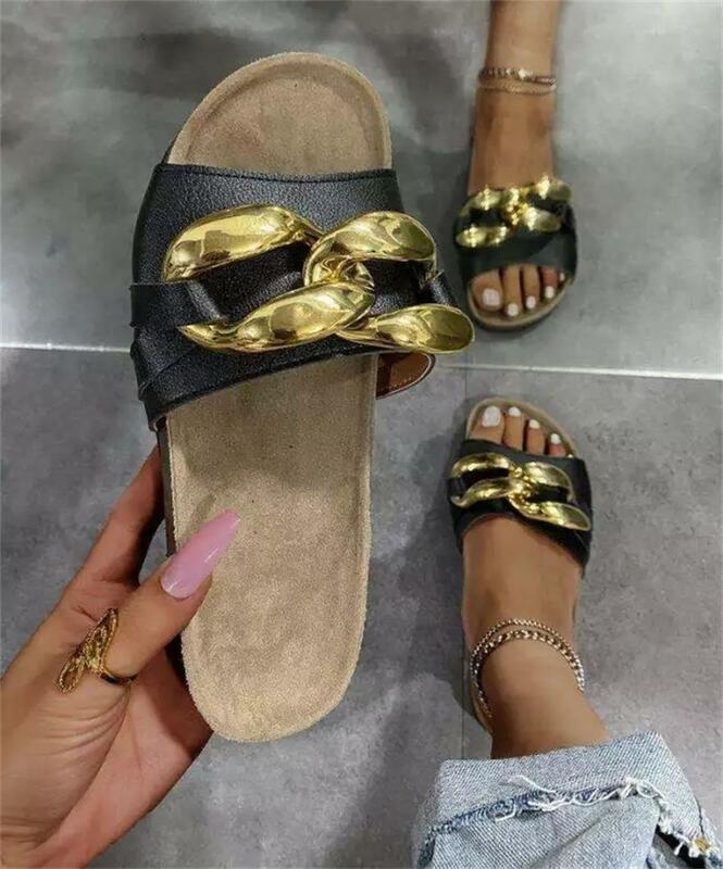 Moda feminina casual cor sólida plutônio macio e confortável decoração de metal de dedos abertos sandálias de verão e chinelos 5ke071