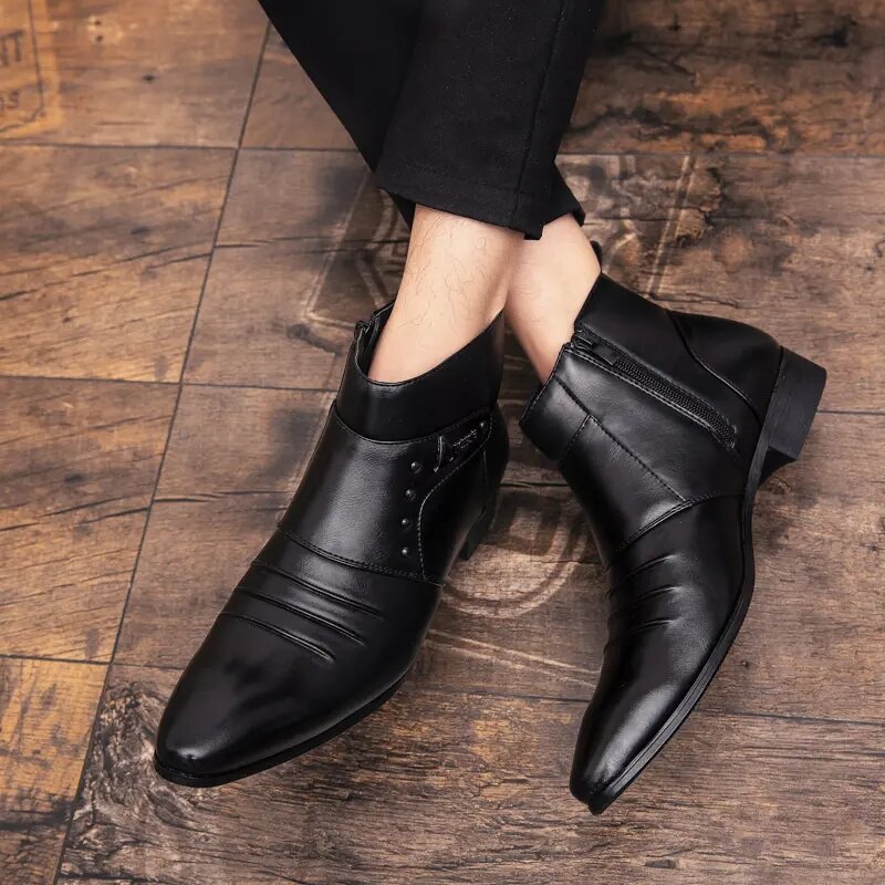 Men's Solid Color Cowhide Leather Gradient Metal Decoration Pointed Toe Low-heel Side Zipper Fashion Casual Short Boots 4KD062