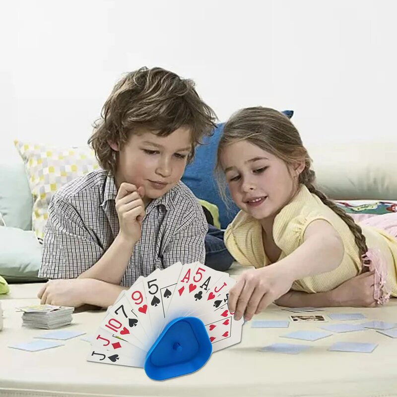 Soporte para cartas de juego para niños y adultos, portatarjetas de póker con forma Triangular, manos libres, 4 Uds.
