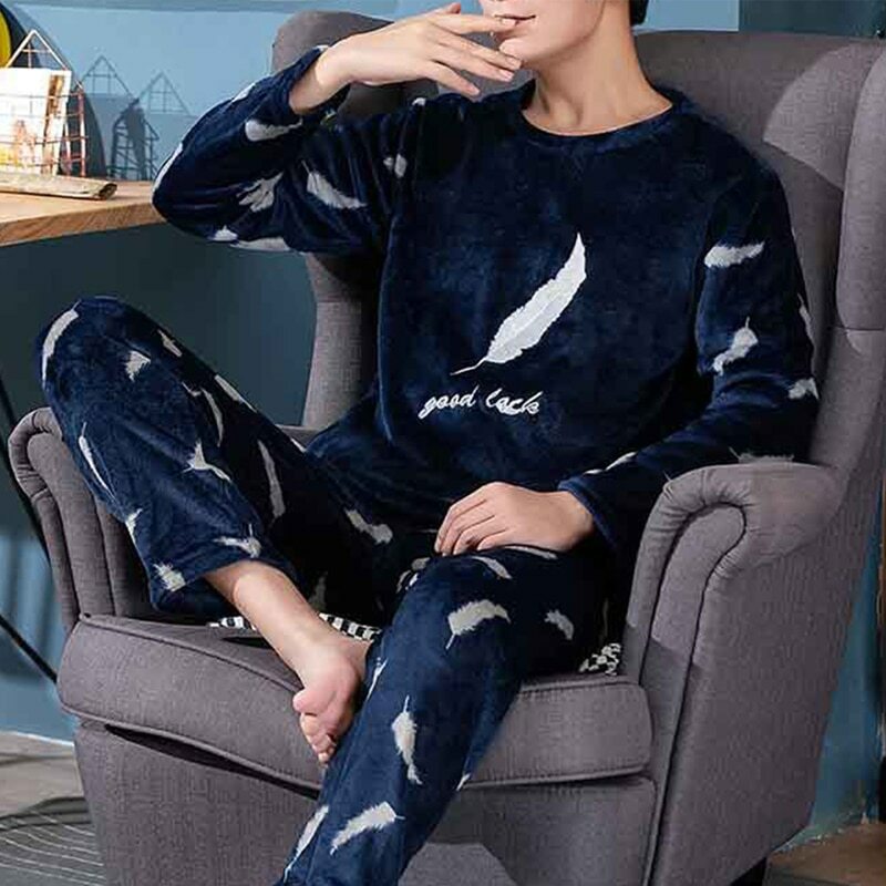 Winter New Men Long Sleeve Flannel Pajamas Set Round Neck Footprint Pattern Thick Coral Velvet Sleep Wear Male Warm Pyjamas Set