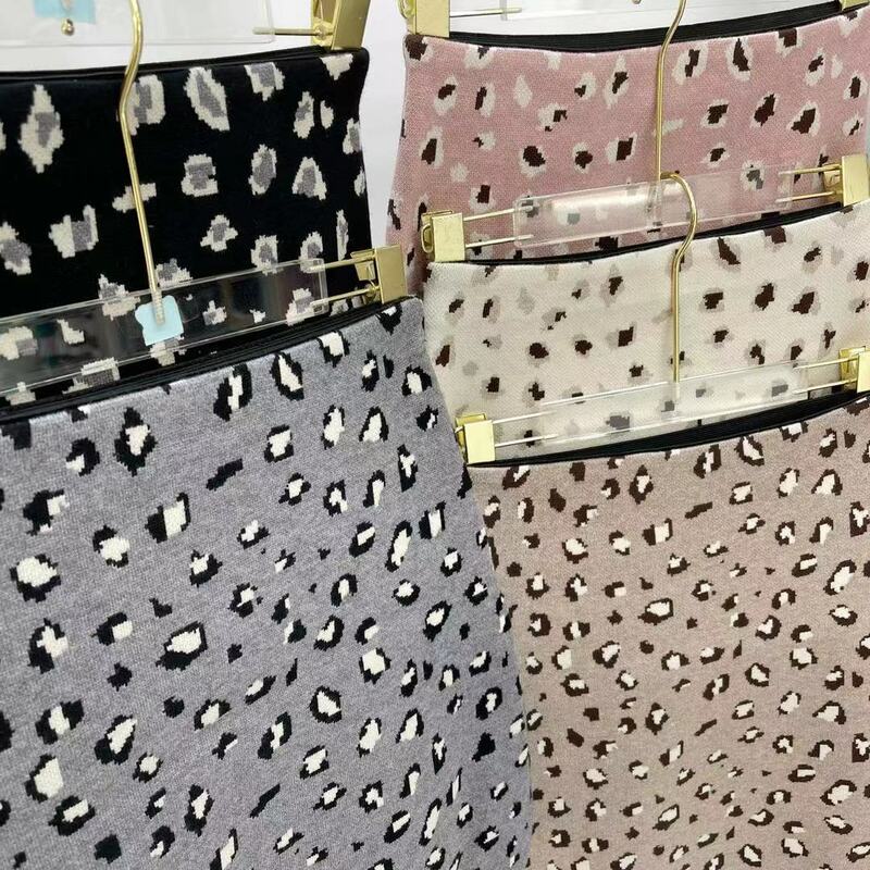 High waist Leopard Print Skirt women's autumn winter 2021 new knitt short skirt wrap hip A-line skirt thin elastic gentle waist
