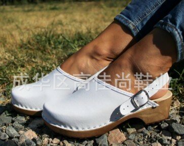 2021 nowy Retro miękkie podeszwie Baotou klapki kwadratowe miękkie podeszwie muły dwa nosić klapki damskie Zapatos Para Mujer XM001