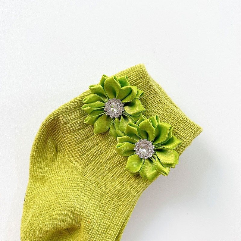 INS version coréenne des nouvelles chaussettes d'automne et d'hiver à double aiguille, fleurs tridimensionnelles verticales, couleur unie pour enfants