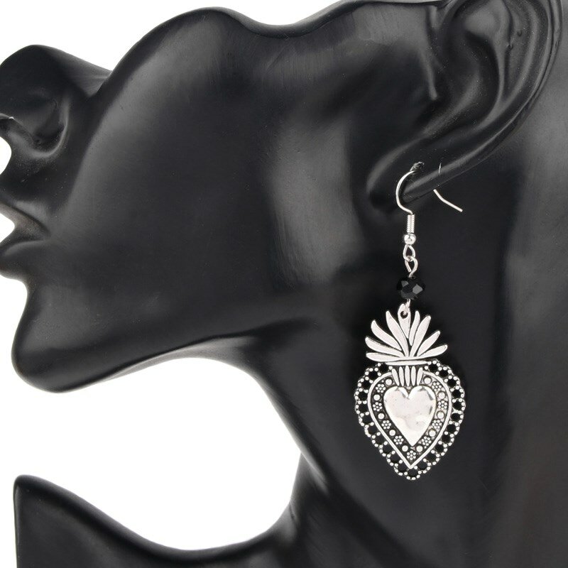 Pendientes colgantes de corazón sagrado para mujer, moda gótica oscura, gota de oreja tradicional de corazón, regalos de joyería gótica