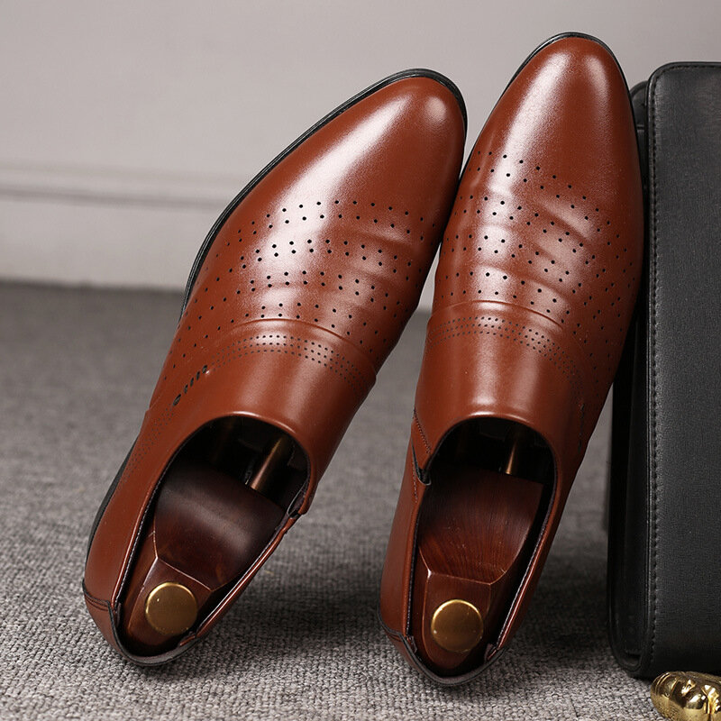 Merkmak 2020 novos homens de negócios oxfords sapatos verão buracos respiráveis masculinos escritório casamento apontou sapatos de couro masculinos tamanho grande 48
