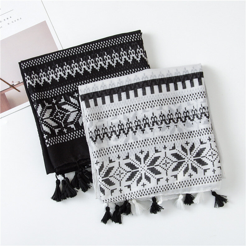 Bufanda de patrón floral blanco y negro para mujer chal de moda cálido para viaje en la playa bufanda para mujer en otoño
