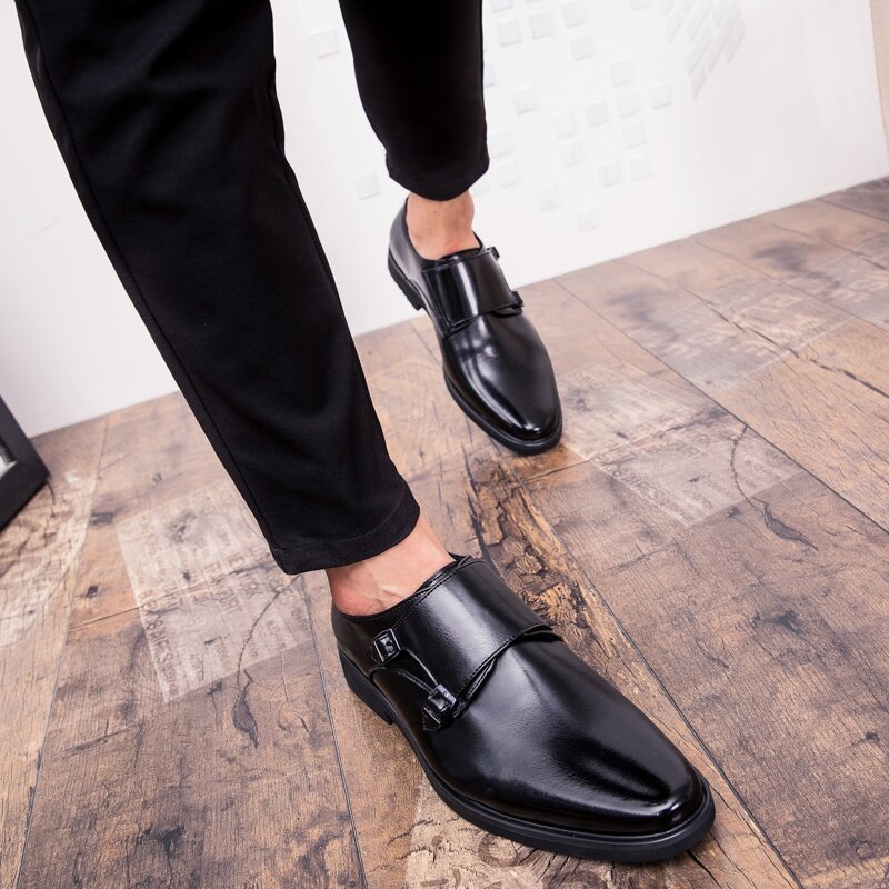 2021 봄과 가을 새로운 남성 정장 착용 지적 발가락 편안한 패션 모든 일치 부드러운 단독 비즈니스 웨딩 신발 ZX055