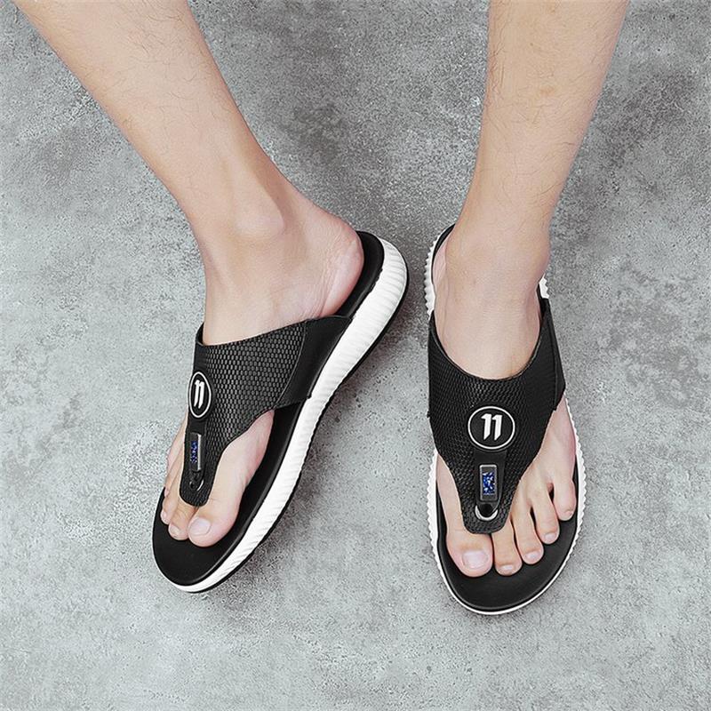 2021 New Men's Shoes Fashion Trend Solid Color PU Classic Simple Herringbone Flip Flops Flat Heel Comfortable Sandals KS083