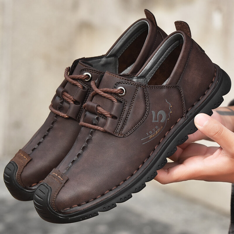 2022 جديد الرجال لينة جلد حذاء كاجوال أحذية قيادة الموضة الكلاسيكية الدانتيل متابعة الشقق مريحة المتسكعون الأخفاف حجم كبير 48