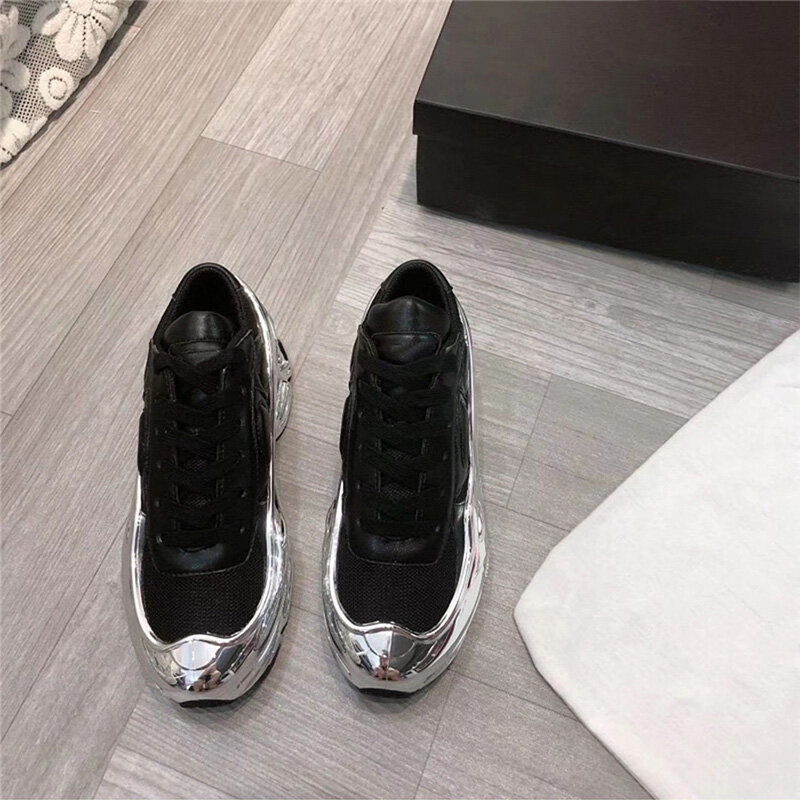 Scarpe vecchie placcate argento liquido 2021 primavera e autunno nuovo stile scarpe Casual con piattaforma aumentata scarpe sportive da donna di grandi dimensioni