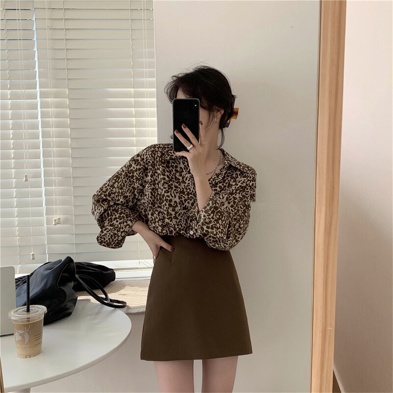 2021 primavera e outono elegante camisa feminina blusas de leopardo com decote em v manga comprida casual tops retro design feminino blusas