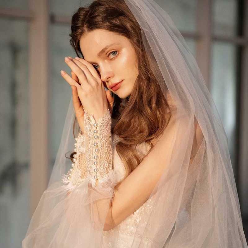حجاب الزفاف الدانتيل المتكاملة الأكمام طبقة مزدوجة طويلة ذيل الحجاب الزفاف اطلاق النار صورة بسيطة عادي الشاش