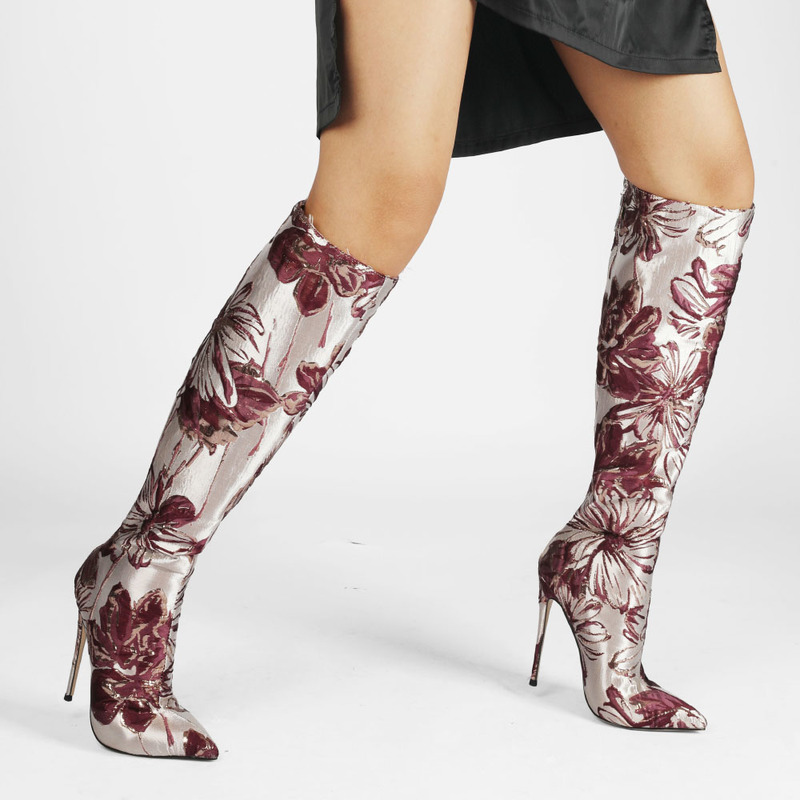 Bottes en tissu brodées à bout pointu pour femme, chaussures Ultra fines à talons hauts, avec couleur mixte, fermeture éclair arrière, collection hiver 2021