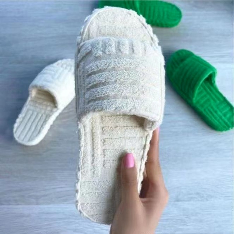 Zapatillas de algodón de felpa con fondo plano para mujer, pantuflas cómodas de Color sólido para el hogar, para otoño e invierno, 2021