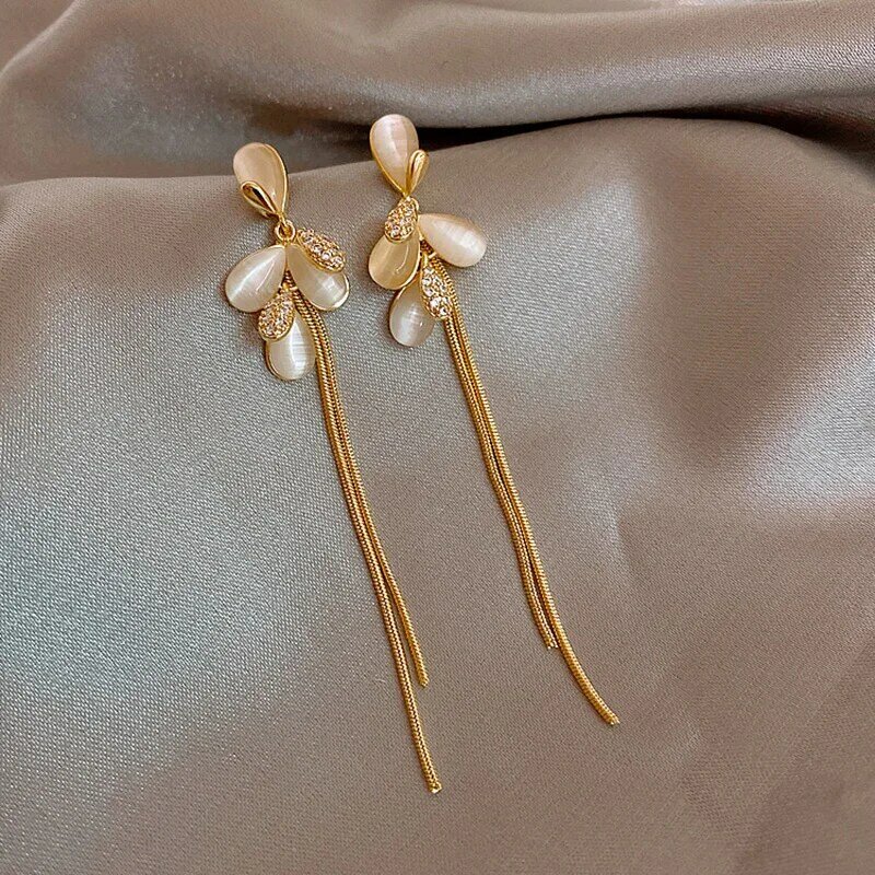 Orecchini opalini geometrici All-match semplici da donna elegante nappa fiore orecchini Color oro orecchini moda amore orecchini gioielli caldi