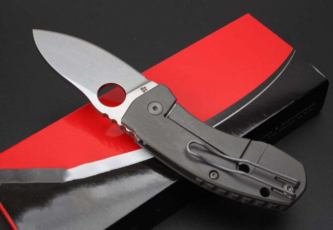 New Mini High Quality Titanium Alloy Folding Knife Stone Wash D2 Blade Outdoor Camping Safety-defend Pocket Knives EDC Tool