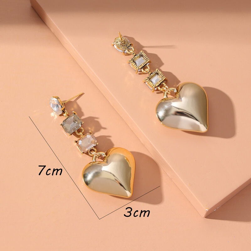 New Arrival Women Gold Love Heart Dangle Earrings Personality Temperament Zircon Earrings Fashion Exquisite Accessories Gift