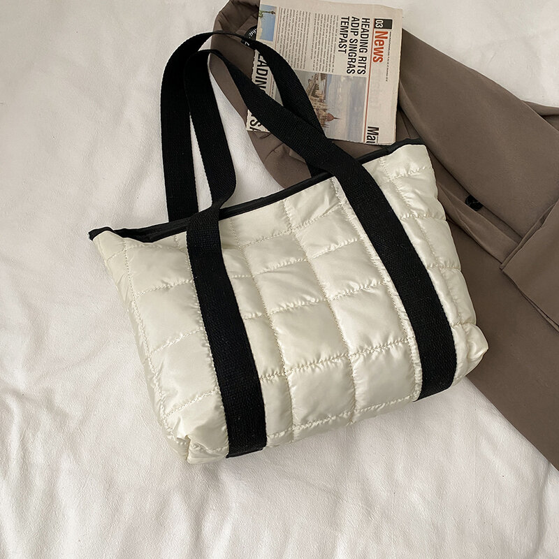 Espaço acolchoado bolsas de ombro feminino para o inverno 2021 grande capacidade preto bolsas com zíper designer de algodão de náilon quente sacola