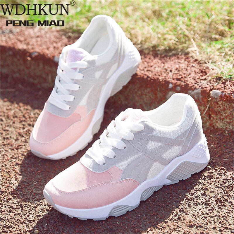 Zapatillas de deporte transpirables para mujer, zapatos informales de malla con cordones, color rosa, a la moda, para caminar al aire libre, 2020