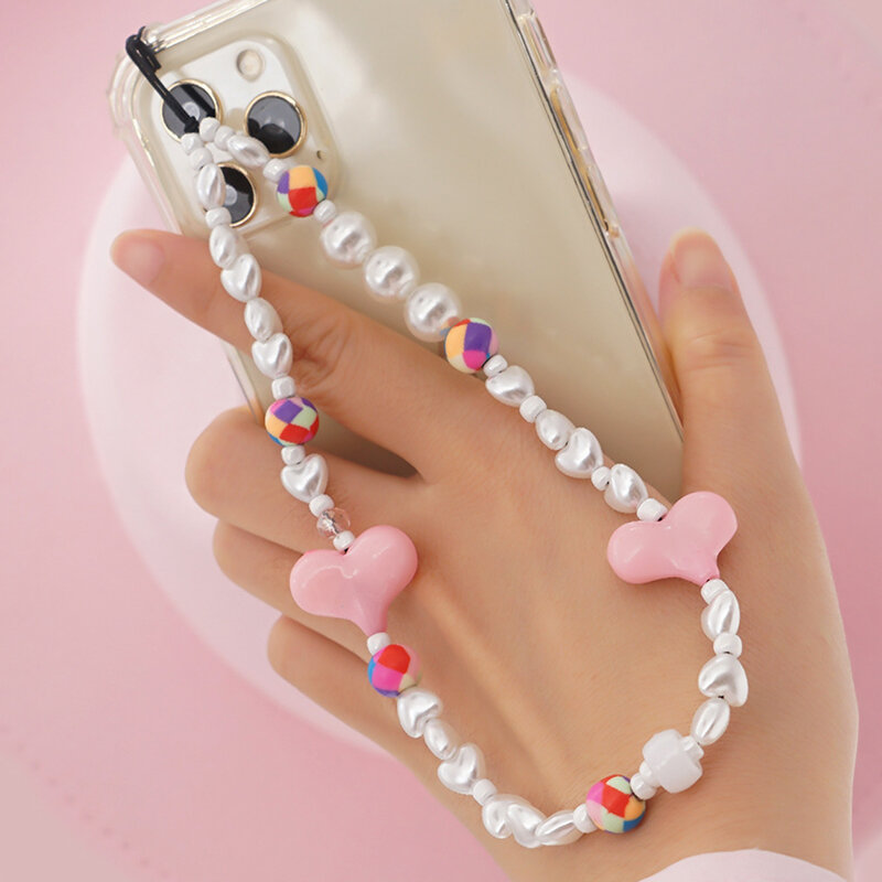 Chaîne de téléphone portable en perles d'argile perlées, lanière Anti-perte, bijoux de téléphone en forme de cœur d'amour pour femmes