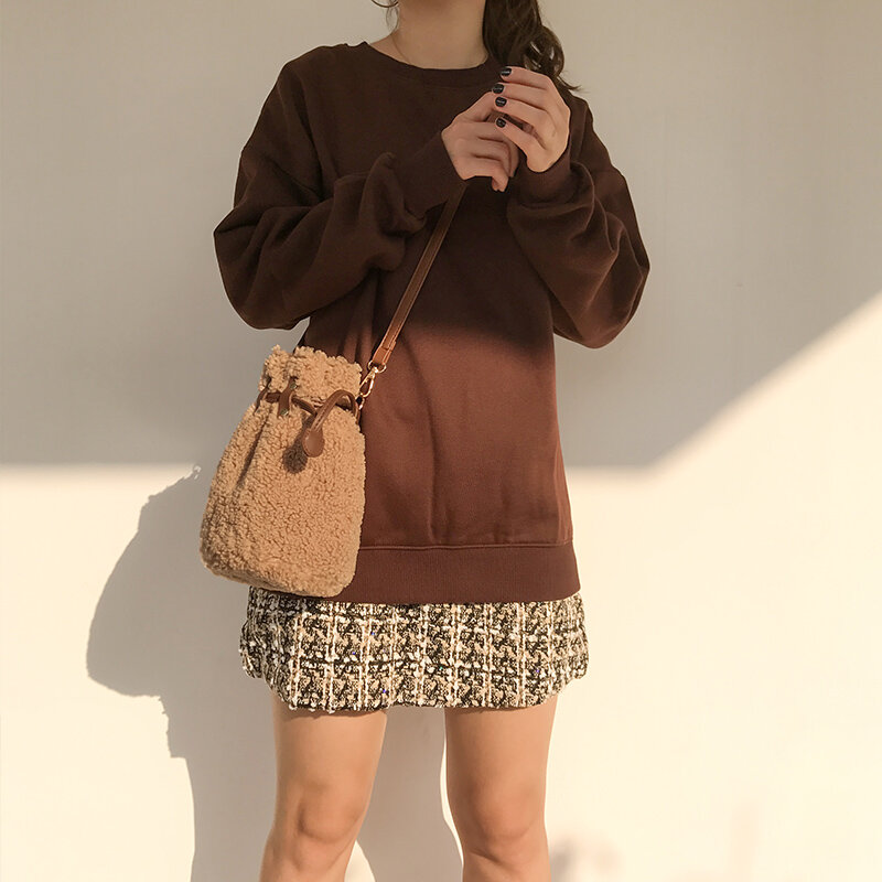 Bolso cruzado de lana para mujer, bolsa de cubo con cordón de piel suave, bolso de hombro de viaje de tamaño pequeño