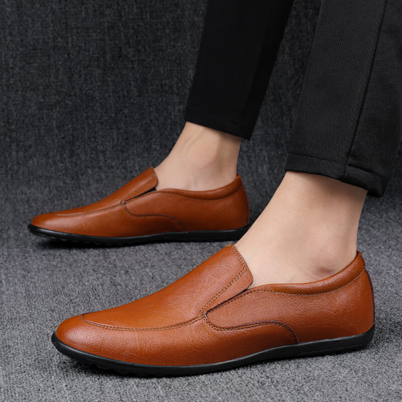 2021 새로운 남성 가죽 신발 고품질 암소 디자이너 수제 드레스 신발 패션 캐주얼 비즈니스 운전 로퍼 큰 크기