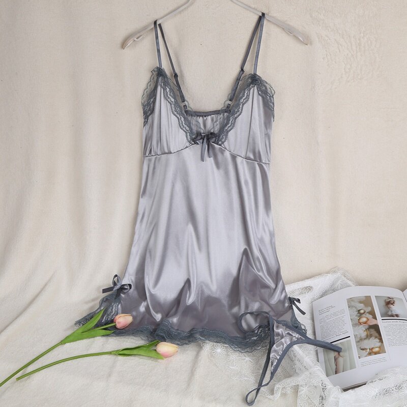 Camisón de encaje con escote en V profundo para mujer, lencería de satén de seda, encantador, sin mangas, vestido de noche para el hogar, 2020