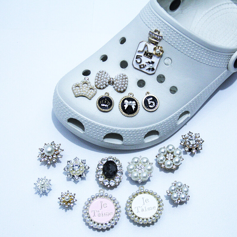 Marca sapatos encantos designer gem croc encantos bling rhinestone jibz presente para clog decaration acessórios