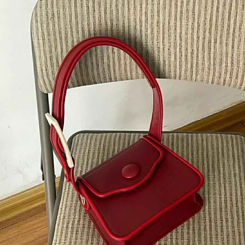 Original bag niche design sense of female autumn 2021 new fashion Single Shoulder Messenger Bag chain hand high sense of versati