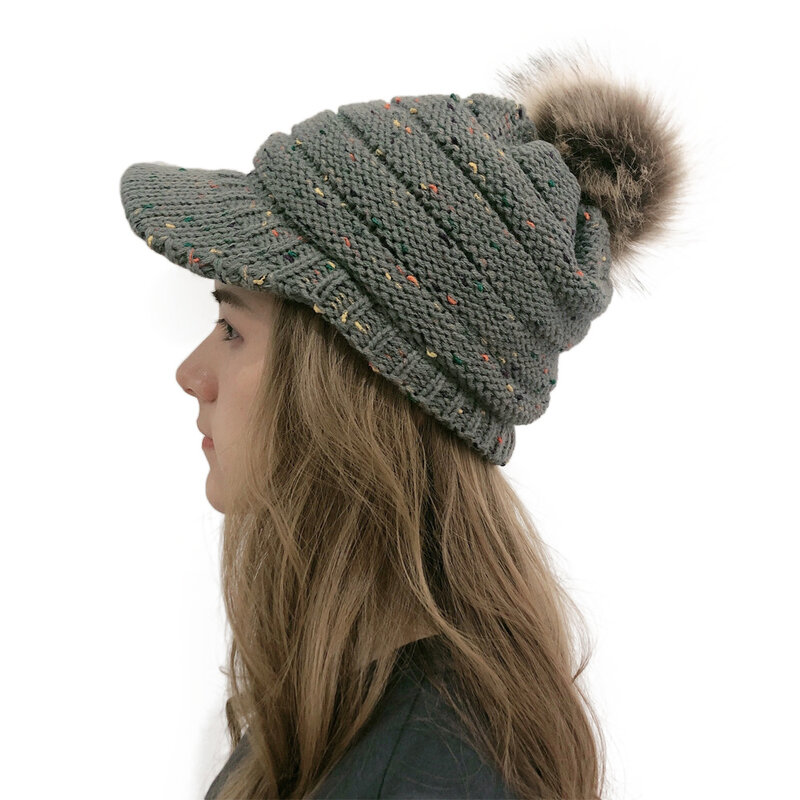 ผู้หญิงถักหมวก Brim ผู้หญิงฤดูหนาว Warm Slouchy ถักหมวกกะโหลกศีรษะหมวก Visor pom