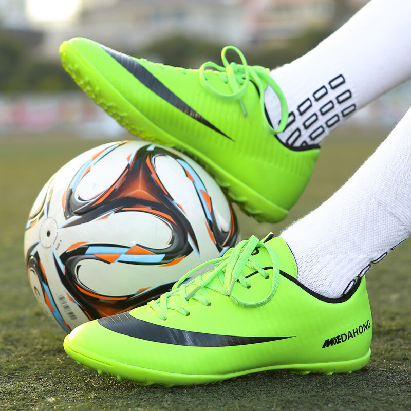 Marka mężczyźni buty piłkarskie do użytku w pomieszczeniach Superfly oddychające wysokiej jakości tanie oryginalne buty piłka nożna dla dzieci buty Chaussure De Football knagi