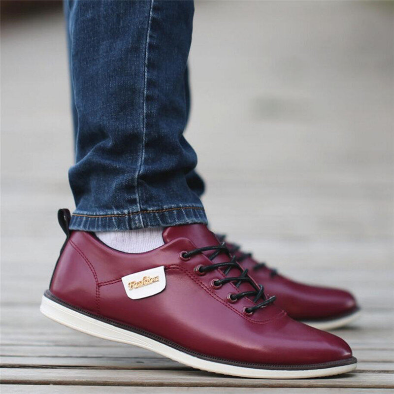 Zapatos informales de cuero sintético para hombre, zapatillas transpirables para exteriores, mocasines a la moda, calzado para caminar, Tenis, 2020