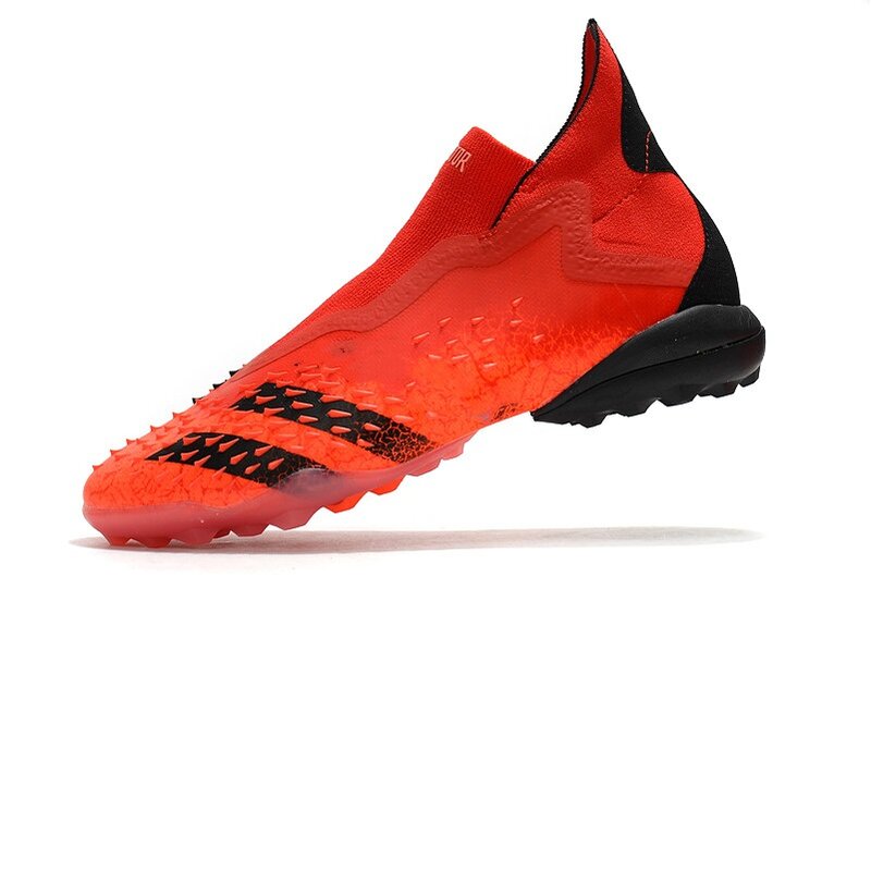 Vendite all'ingrosso delle nuove scarpe da calcio Truf della società di scarpe da calcio di PREDATOR FREAK TF