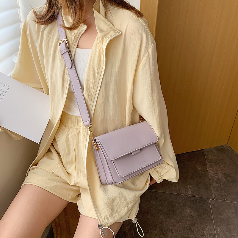 여성을 위한 왼쪽 솔리드 컬러 PU 가죽 크로스 바디 백, 2020 여름 간단한 패션 핸드백 및 지갑 여성 숄더 백