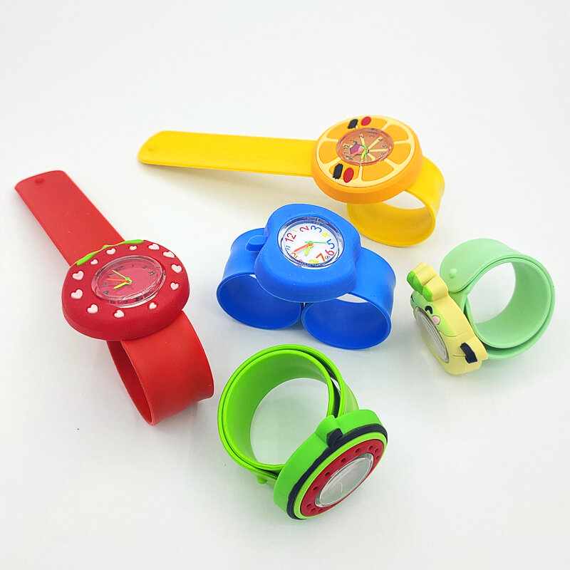 子供のためのスイカのイチゴの時計,漫画の赤ちゃんのおもちゃ,レモン/キウイ/パイナップル/オレンジ/忍者,男の子と女の子のための時計