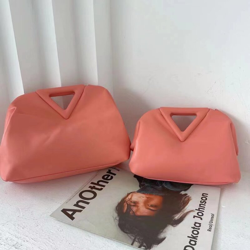 Nova marca de luxo senhoras bolsa de couro triângulo saco designer pequeno saco embreagem senhoras retro ombro saco do mensageiro