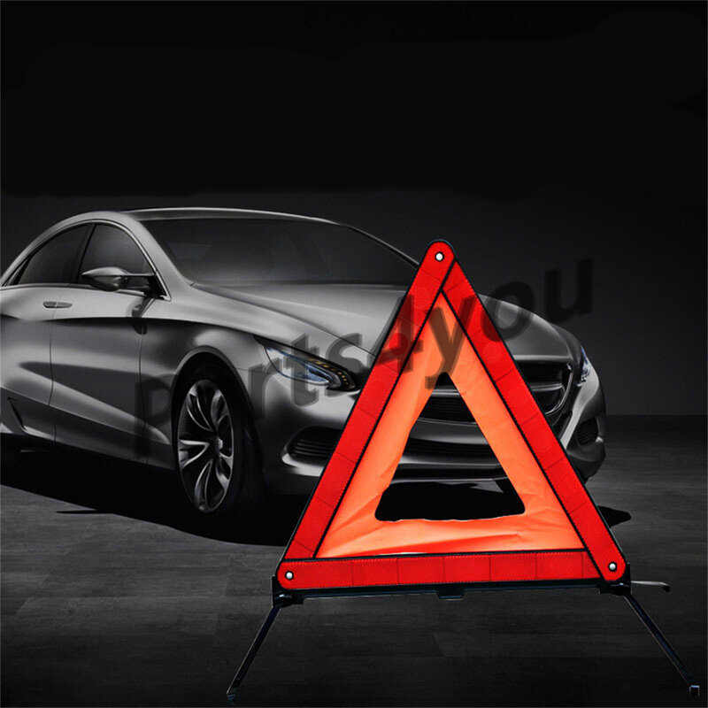 Samochód awaryjne awaria trójkąt znak ostrzegawczy odblaskowe zagrożenie bezpieczeństwa samochód statyw składany znak Stop czerwony trójkąt znak ostrzegawczy
