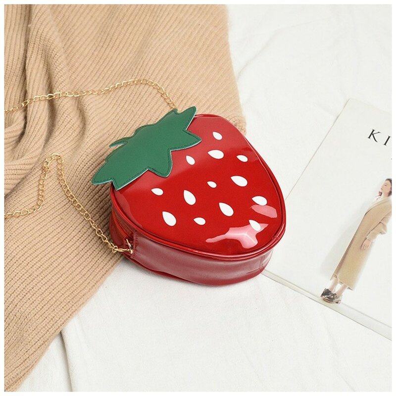 Sac à bandoulière en forme de fraise pour femmes, sacoche de styliste en cuir Pu avec chaîne, sac à main et fruits mignons pour filles, 2020