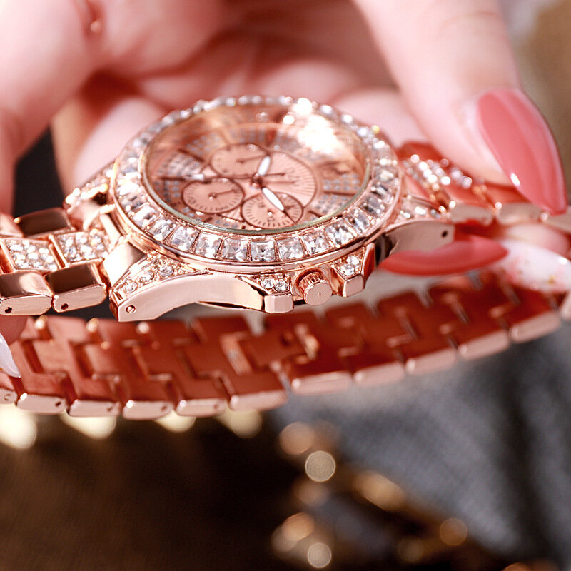 Panie zegarek kwarcowy z różowego złota kobiety moda Casual fałszywe trzy oczy sześć Pins sukienka Rhinestone zegarek zegarek dla kobiet prezent Relojes Mujer