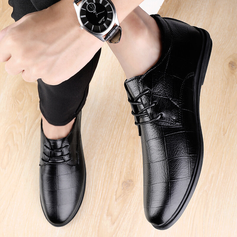Zapatos planos a la moda para hombre, zapatillas informales de cuero genuino, transpirables, para boda, cómodas, color negro