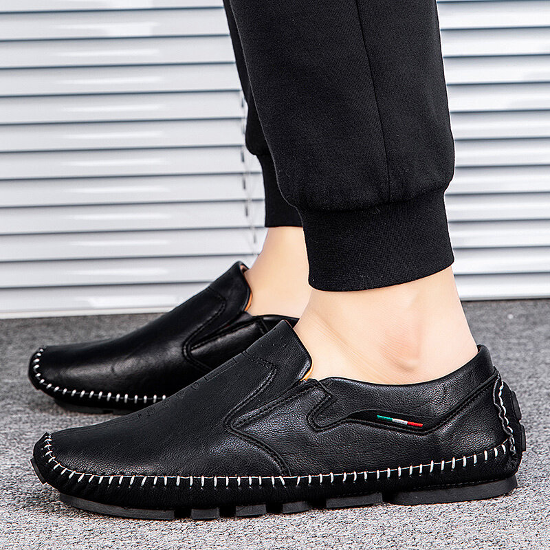 Sepatu Kulit Pria 2021 Sepatu Kasual Lembut Ringan Fashion Pantofel Mokasin Klasik Sepatu Berkendara Selip Luar Ruangan Ukuran Besar 48