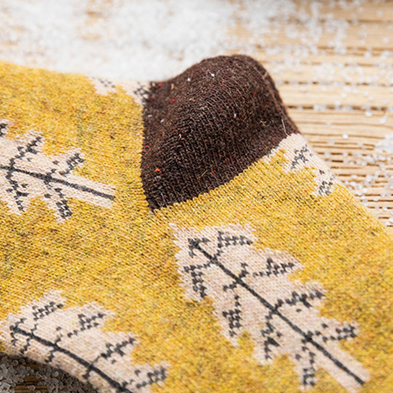 2020 japanischen Stil Herbst Winter Frauen Wolle Socken Ton-farbige Chiffon Damen Warme Socken mit Weihnachten Baum Verdickt 134