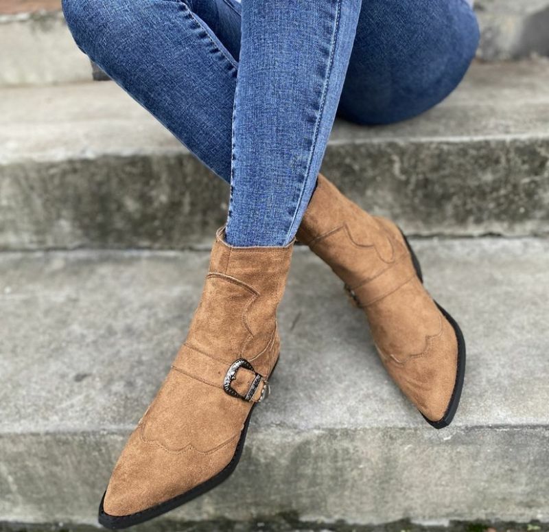 Autumn Winter 2021 Women's Fashionable Suede Belt Buckle Decorative Zipper Pointed Thick Heel Boots Personalized Hot Sale HL622