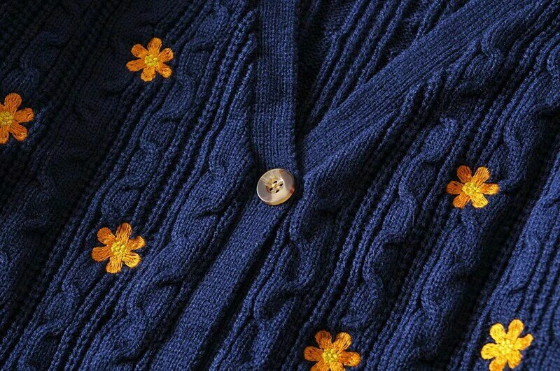 Pastoral Small Flower Knitted Cardigan All-Match Loose V-neck Sweater Vintage Crocheted Three Buckles Knitted Small Coat Autumn