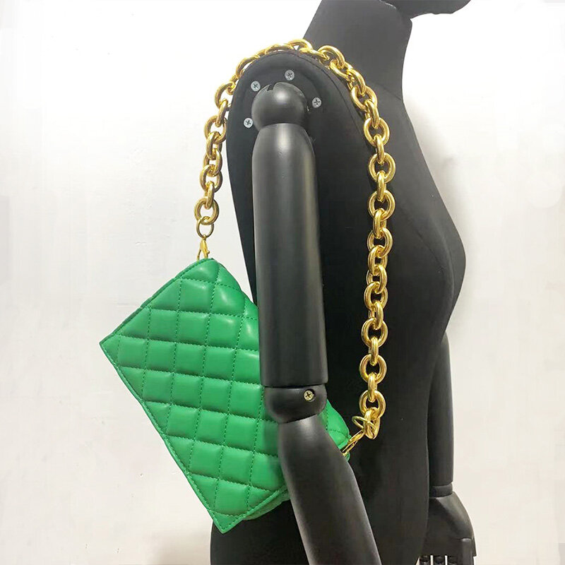 女性のブランドのショルダーバッグ,太い金属チェーン付きの高品質の太いバッグ,女性のハンドバッグ,ホボバッグ,2020
