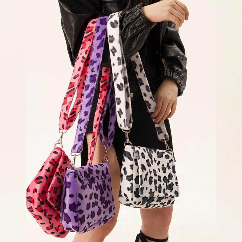 Bolsa quadrada pequena retrô de um ombro com estampa de leopardo, moda outono e inverno e fofa de pelúcia estampa de leopardo, bolsa de cor rosa