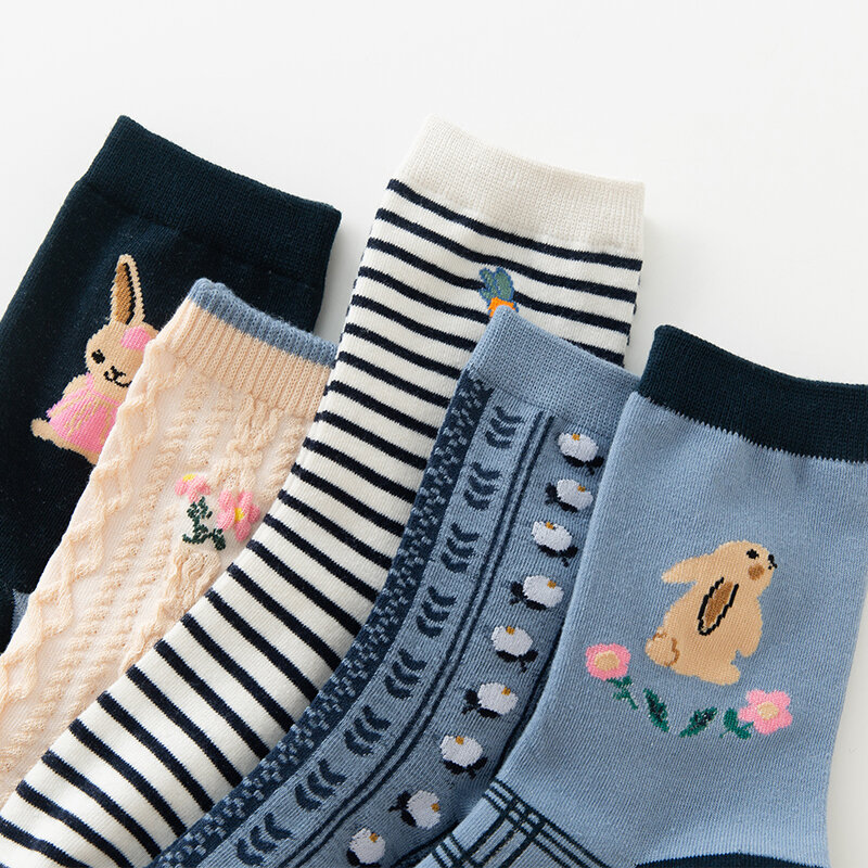 Calze da donna calze in cotone calze morbide per la pelle calze da stampa Kawaii a tubo centrale per dormire di alta qualità nuova vendita 2022 BANNIROU