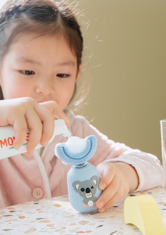 قشارة الأطفال على شكل حرف U 360 درجة محيطة مقاوم للماء USB فرشاة الأسنان الكهربائية اللاسلكية مناسبة للأطفال من سن 2-7